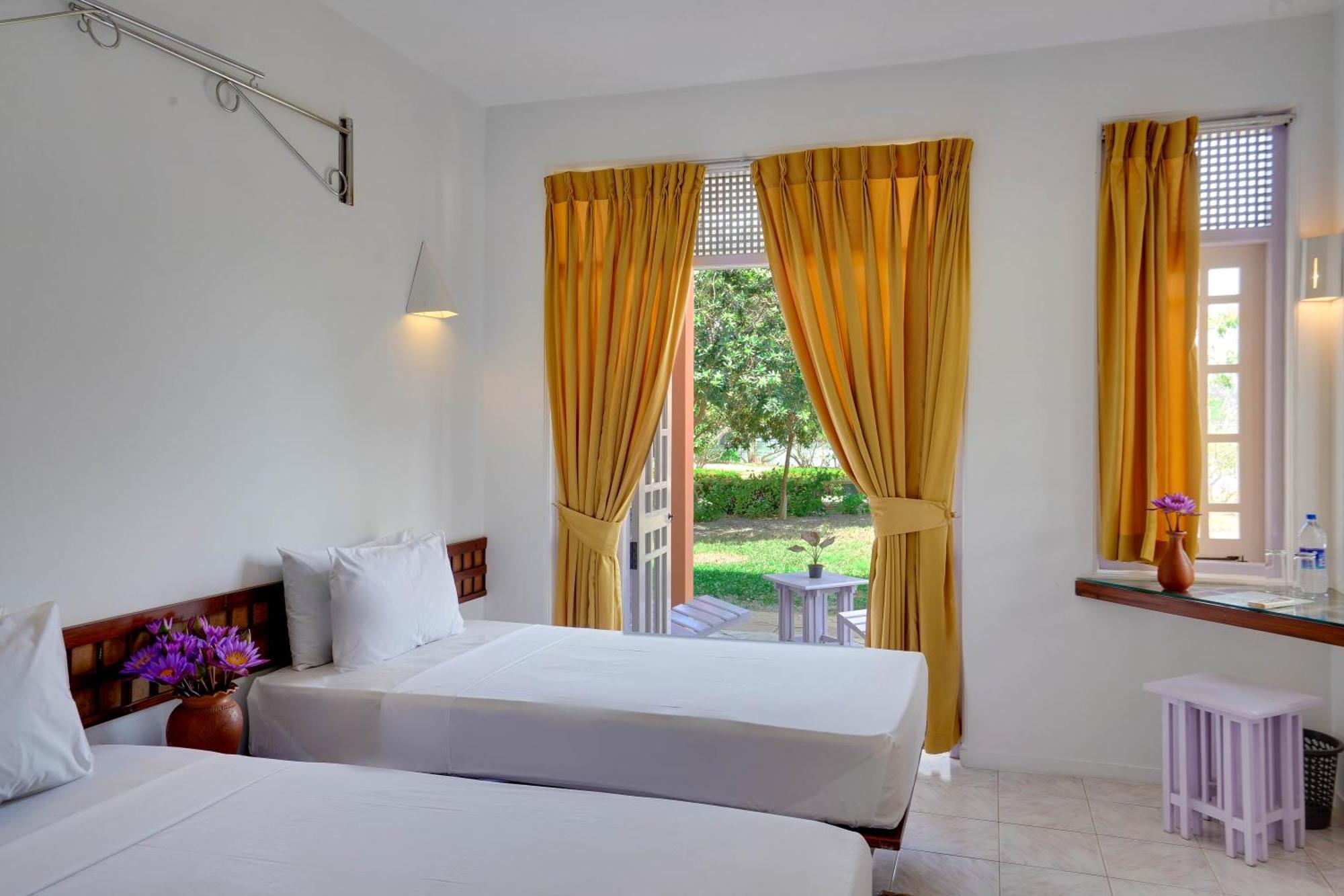 Aida Hotel - Bentota Bagian luar foto