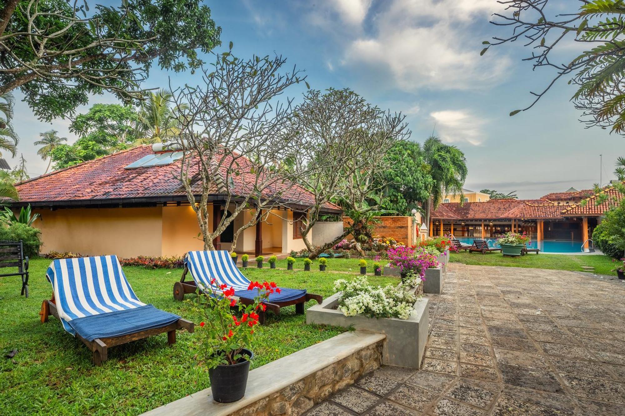 Aida Hotel - Bentota Bagian luar foto