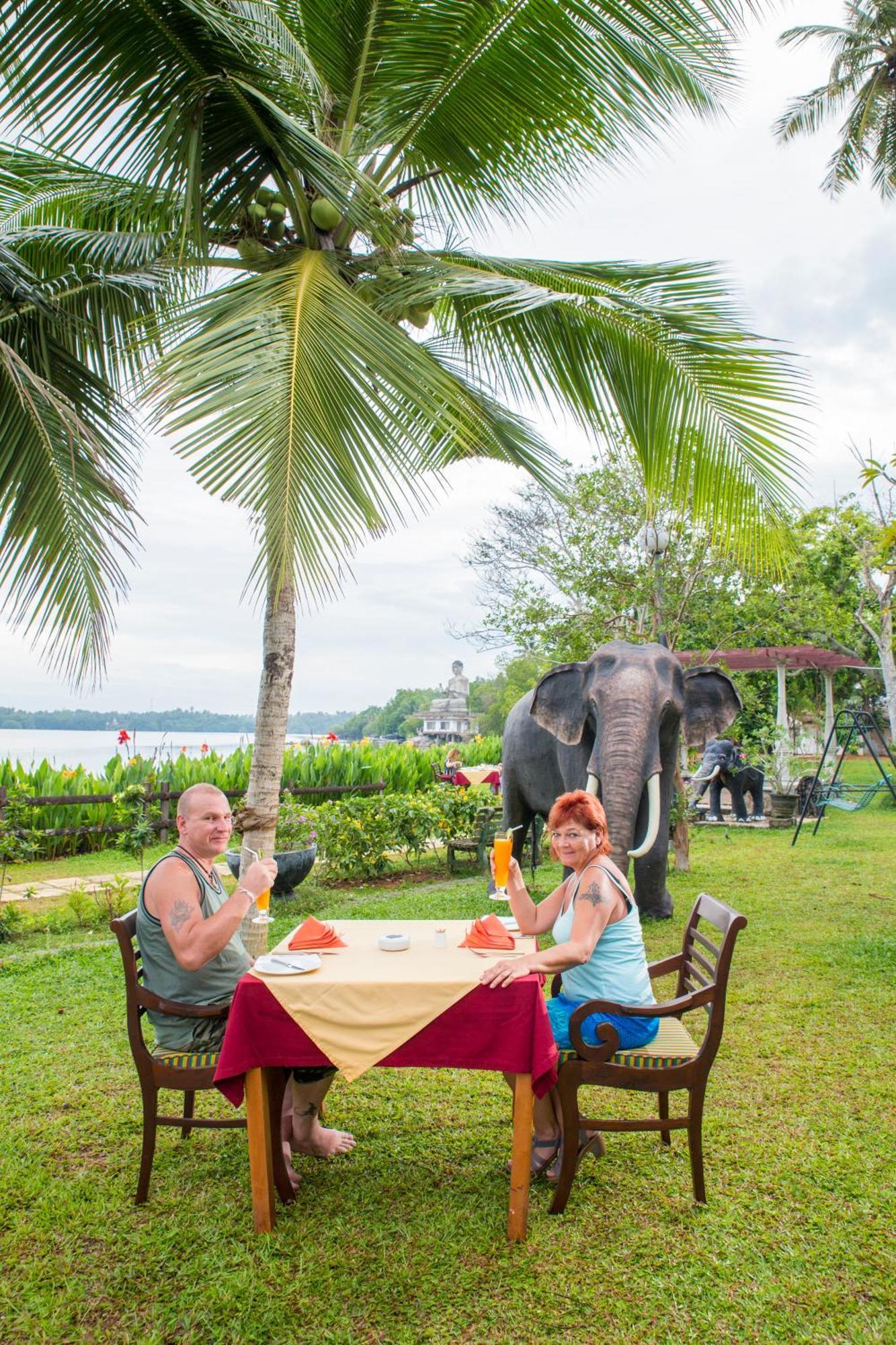 Aida Hotel - Bentota Bagian luar foto